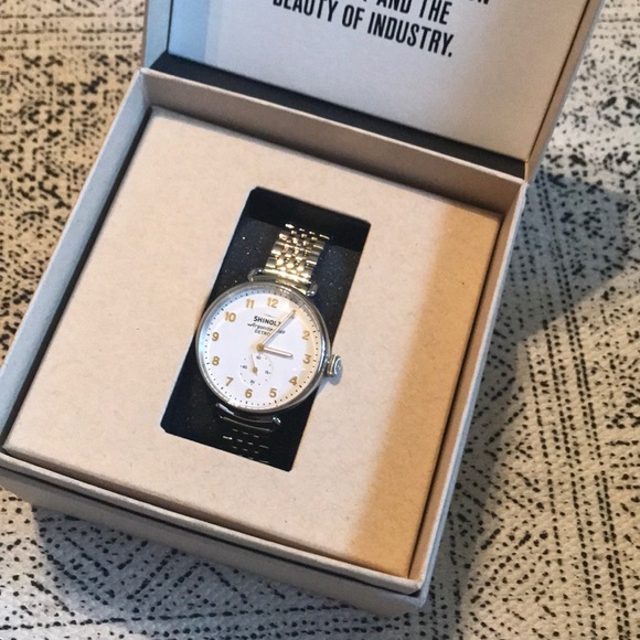 Shinola Canfield white silver watch extra straps - Picture 2 of 7